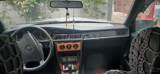 Mercedes 190 1992, 220,000 km - 2.0 l - Mingəçevir