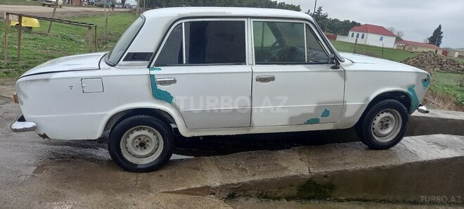 LADA (VAZ) 21011 1981, 320,000 km - 1.3 л - Bakı