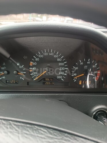 Mercedes C 230 2000, 259,114 km - 2.3 л - Şəki