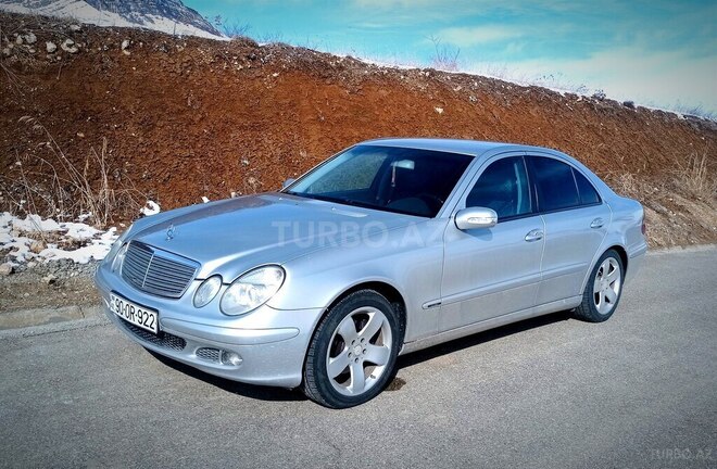 Mercedes E 220 2004, 395,000 km - 2.2 l - Quba