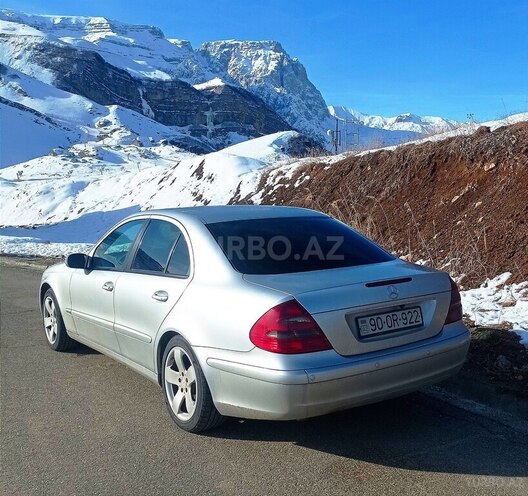 Mercedes E 220 2004, 395,000 km - 2.2 l - Quba