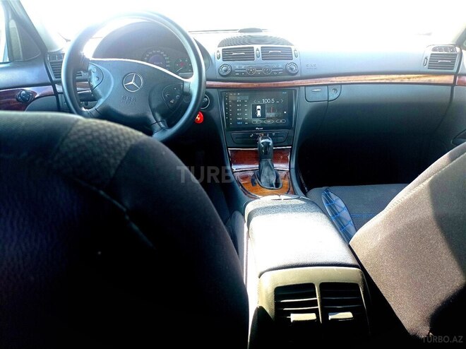 Mercedes E 220 2004, 395,000 km - 2.2 l - Quba