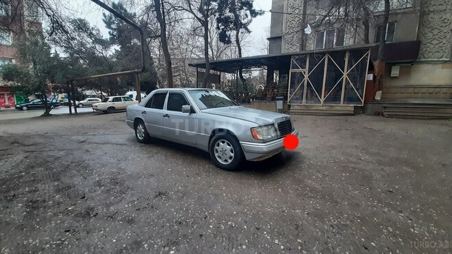 Mercedes E 220 1993, 358,963 km - 2.2 l - Bakı