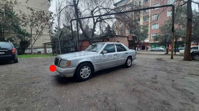 Mercedes E 220 1993, 358,963 km - 2.2 l - Bakı