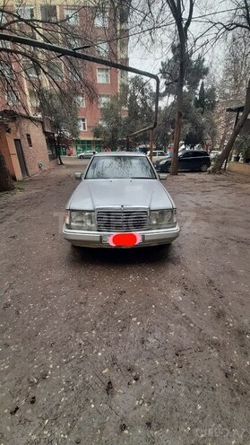 Mercedes E 220 1993, 358,963 km - 2.2 l - Bakı
