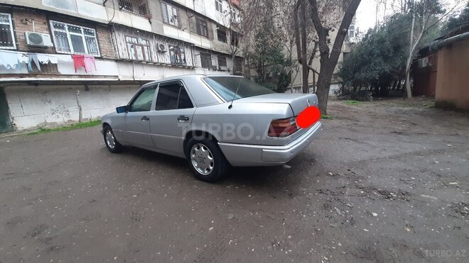 Mercedes E 220 1993, 358,963 km - 2.2 l - Bakı