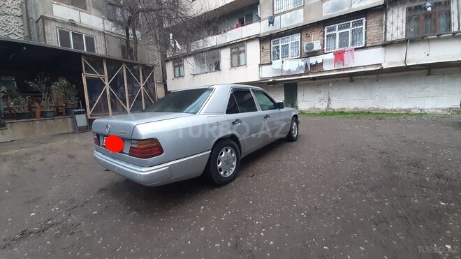 Mercedes E 220 1993, 358,963 km - 2.2 l - Bakı