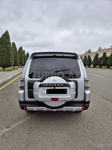 Mitsubishi Pajero 2007, 200,000 km - 3.0 l - Gəncə