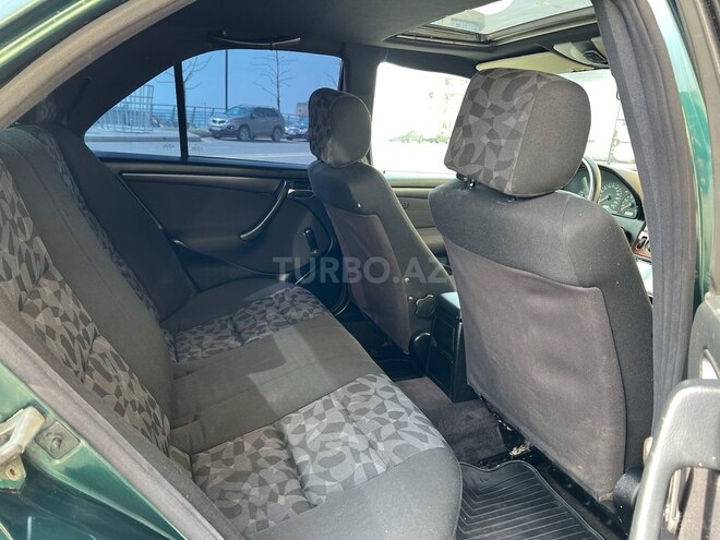 Mercedes C 200 1998, 330,000 km - 2.0 l - Bakı