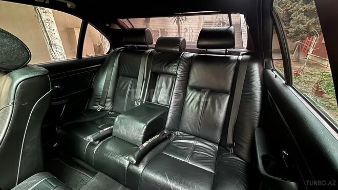 BMW 525 2002, 301,800 km - 2.5 l - Bakı
