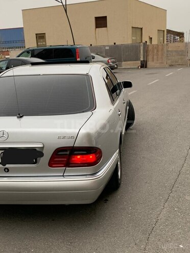 Mercedes E 230 1996, 229,000 km - 2.3 l - Bakı