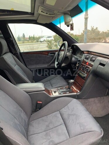 Mercedes E 230 1996, 229,000 km - 2.3 l - Bakı