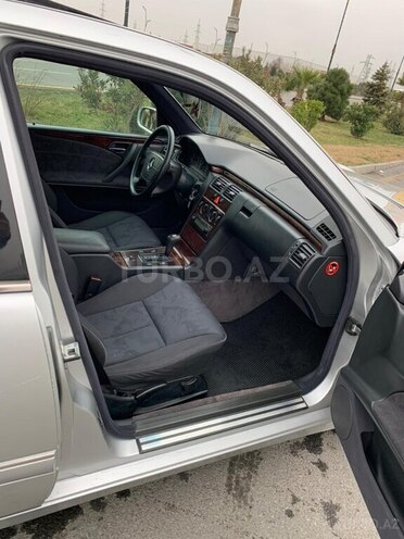 Mercedes E 230 1996, 229,000 km - 2.3 l - Bakı
