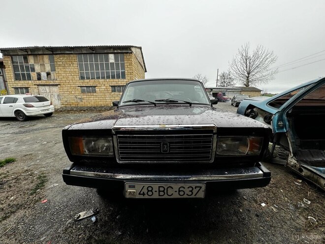 LADA (VAZ) 2107 2005, 99,000 km - 1.6 l - Qax