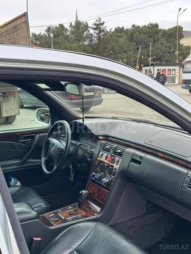 Mercedes E 240 2000, 340,000 km - 2.4 l - Bakı
