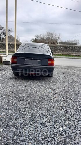 Opel Vectra 1990, 312,458 km - 1.6 l - Zaqatala