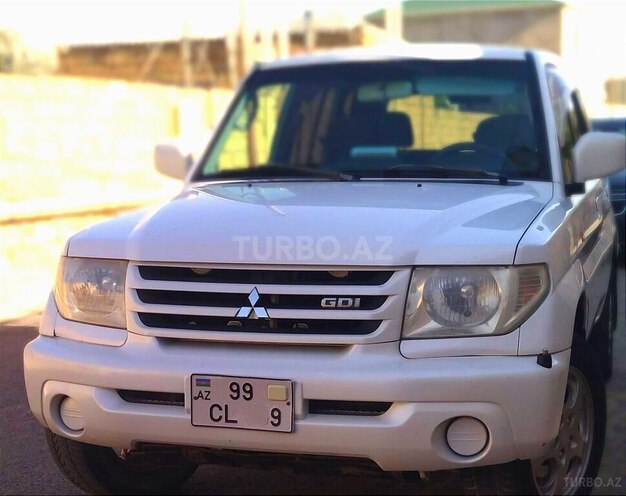 Mitsubishi Pajero io 2001, 312,000 km - 2.0 l - Bakı