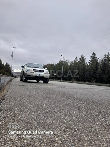 Lexus RX 300 2001, 228,000 km - 3.0 l - Qusar