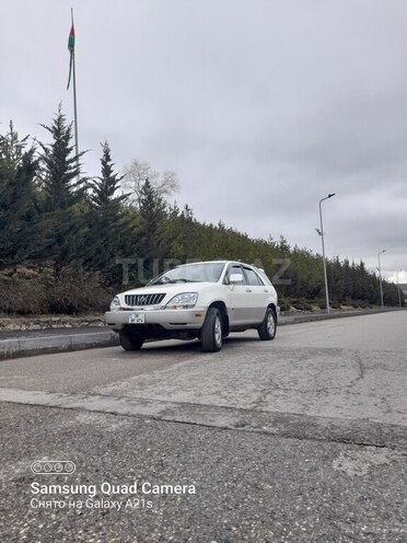 Lexus RX 300 2001, 228,000 km - 3.0 l - Qusar
