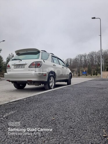 Lexus RX 300 2001, 228,000 km - 3.0 l - Qusar