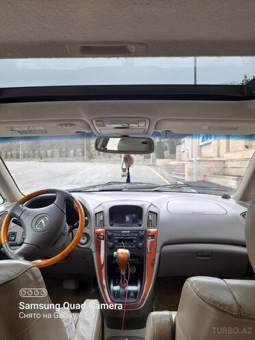 Lexus RX 300 2001, 228,000 km - 3.0 l - Qusar