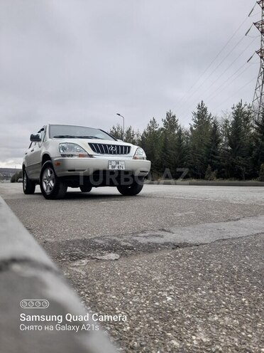 Lexus RX 300 2001, 228,000 km - 3.0 l - Qusar