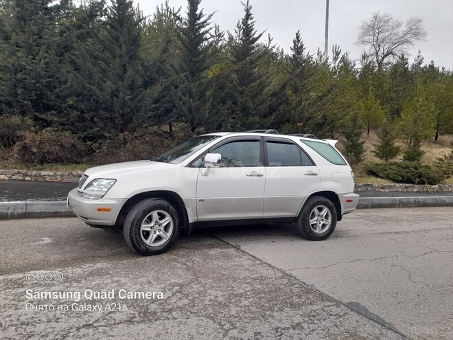 Lexus RX 300 2001, 228,000 km - 3.0 l - Qusar