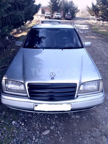Mercedes C 200 1995, 200,000 km - 2.0 л - Sabirabad