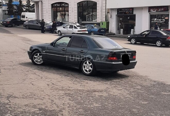 Mercedes C 220 1998, 656,369 km - 2.2 л - Zaqatala