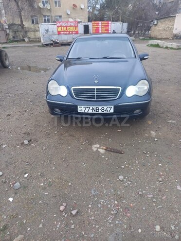 Mercedes C 220 2002, 235,000 km - 2.2 l - Sumqayıt