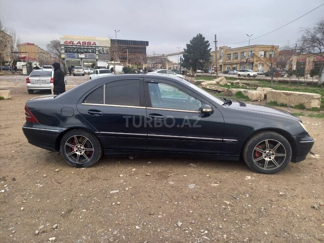 Mercedes C 220 2002, 235,000 km - 2.2 l - Sumqayıt