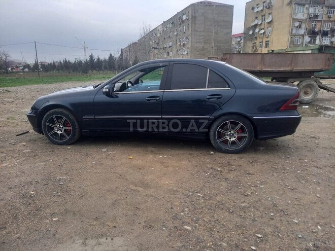 Mercedes C 220 2002, 235,000 km - 2.2 l - Sumqayıt
