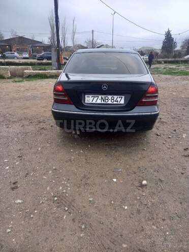 Mercedes C 220 2002, 235,000 km - 2.2 l - Sumqayıt