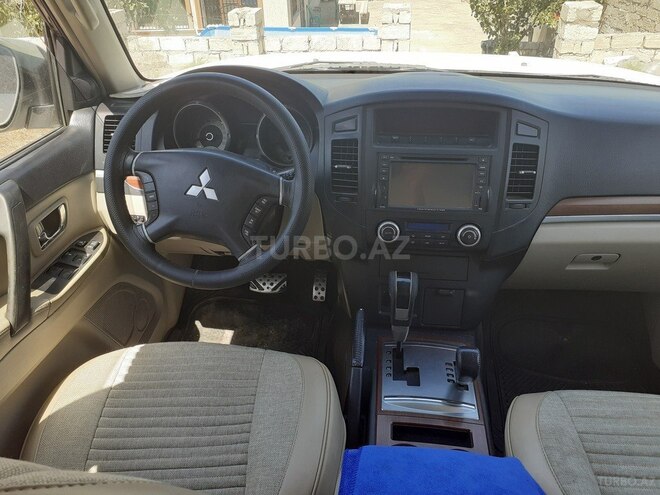 Mitsubishi Pajero 2008, 233,000 km - 3.0 l - Bakı