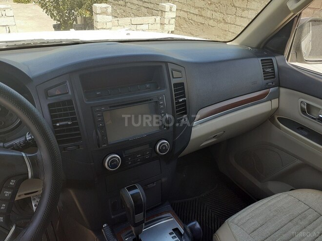 Mitsubishi Pajero 2008, 233,000 km - 3.0 l - Bakı