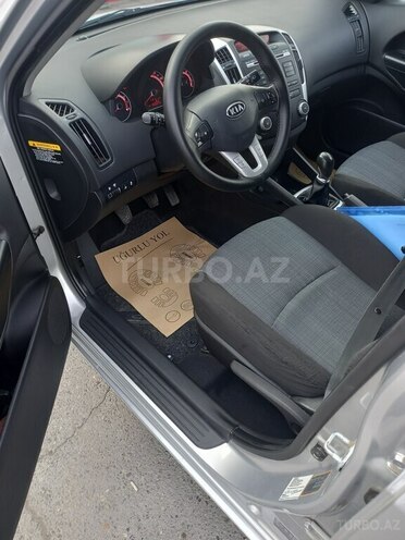 Kia Ceed 2010, 161,800 km - 1.4 л - Ucar