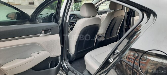 Hyundai Elantra 2017, 99,000 km - 2.0 l - Bakı
