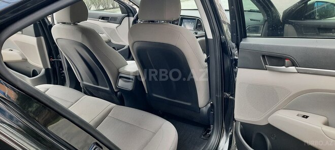 Hyundai Elantra 2017, 99,000 km - 2.0 l - Bakı