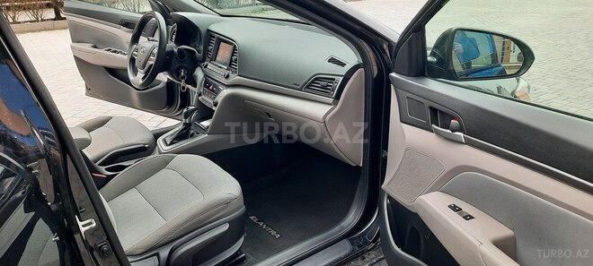 Hyundai Elantra 2017, 99,000 km - 2.0 l - Bakı
