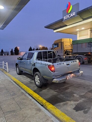 Mitsubishi L200 2009, 498,000 km - 2.5 l - Bakı