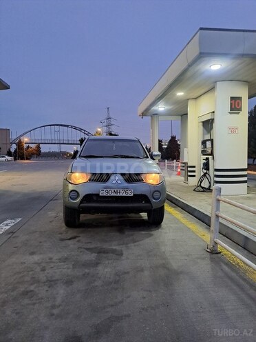 Mitsubishi L200 2009, 498,000 km - 2.5 l - Bakı