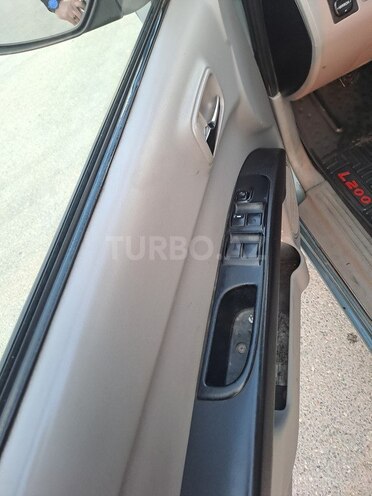 Mitsubishi L200 2009, 498,000 km - 2.5 l - Bakı