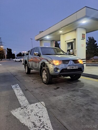 Mitsubishi L200 2009, 498,000 km - 2.5 l - Bakı