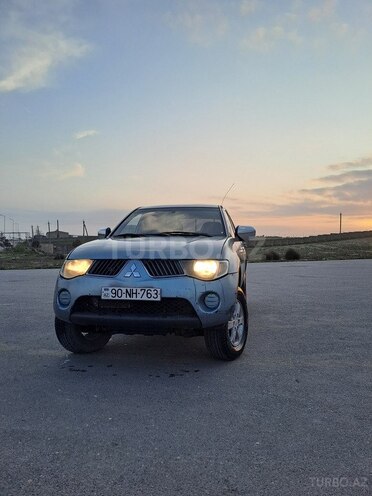 Mitsubishi L200 2009, 498,000 km - 2.5 l - Bakı