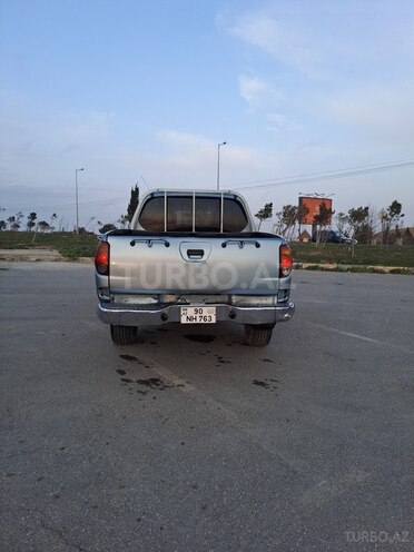 Mitsubishi L200 2009, 498,000 km - 2.5 l - Bakı