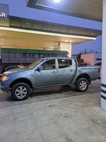 Mitsubishi L200 2009, 498,000 km - 2.5 l - Bakı