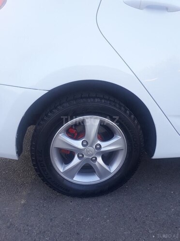 Hyundai Accent 2011, 64,732 km - 1.6 l - Ağdaş
