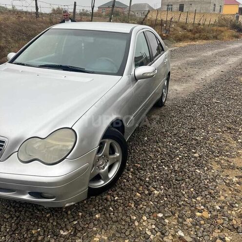 Mercedes C 200 2001, 369,649 km - 2.0 l - Beyləqan
