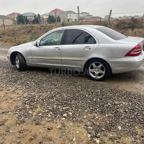 Mercedes C 200 2001, 369,649 km - 2.0 l - Beyləqan
