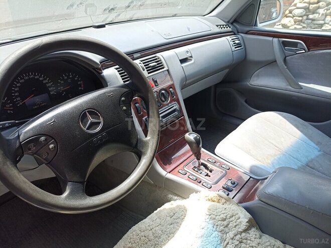 Mercedes E 240 2000, 253,238 km - 2.6 l - Bakı